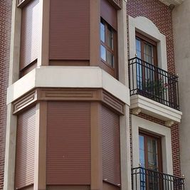 Carpintería Metálica Mirandesa ventanas y balcones
